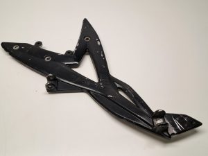 Soporte estribo IZQ Kawasaki Er6 650 2006-2008 C3A0403 35063-0285