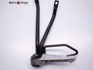 Soporte estribo TRAS IZQ    Yamaha Tzr 49 50 2003-2013 C3A0832