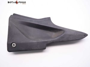 Bajo asiento IZQ Daelim Roadwin 125 2007-2016 P3B0031