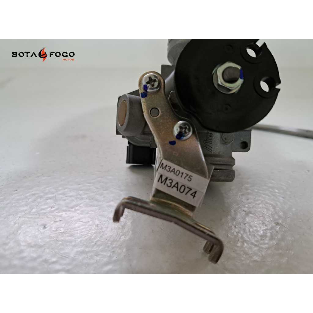 SB12K17M3A0175_5