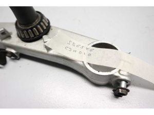 Tija inferior Burgman 650 02-12 C3H010