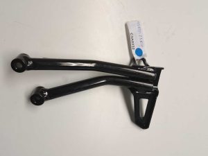 Soporte estribo TRAS IZQ Suzuki Gsr 125 2017-2020 C3A0232 43820-23K10