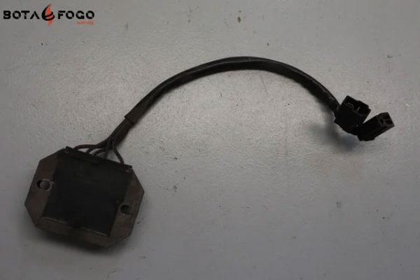 Regulador rectificador intensidad voltaje corriente sistema eléctrico original y en buen estado E3C006 - Imagen 2